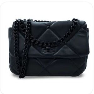 Gilda Paris Women's Small Black Quilted Lamb Skin Crossbody Bag